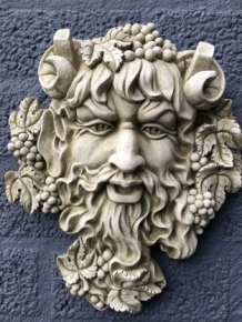 Wandornament steen, Bacchus, tuin wanddecoratie of terras, goden Romeinse tuin.